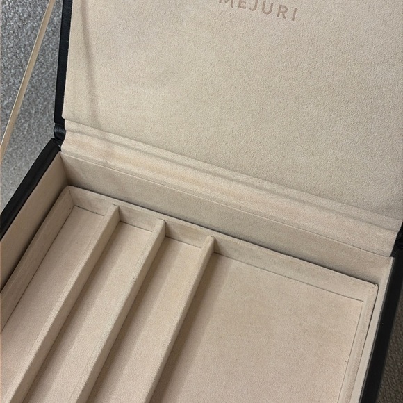 Jewelry Box - Picture 7 of 13